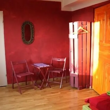 El Hostel
