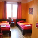 El Hostel