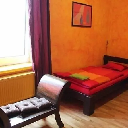 Hostel El Varsó